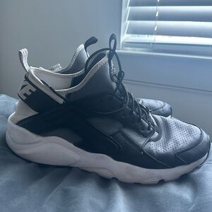 Nike Huarache Trainers